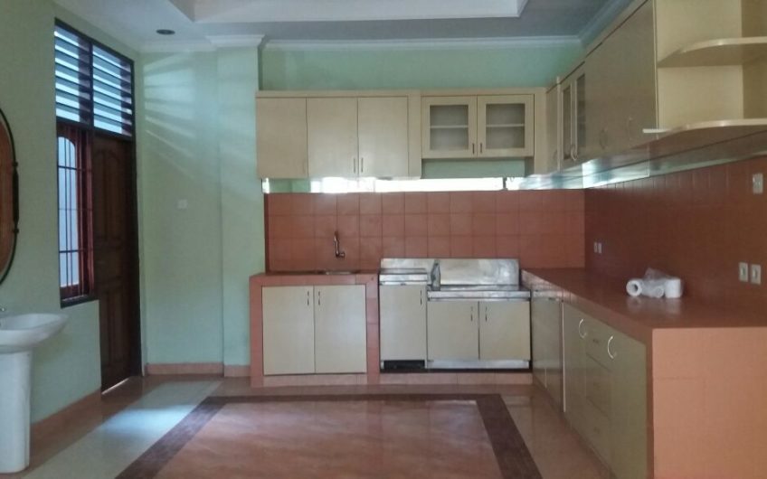 Rumah/Kantor Gatot Subroto Barat