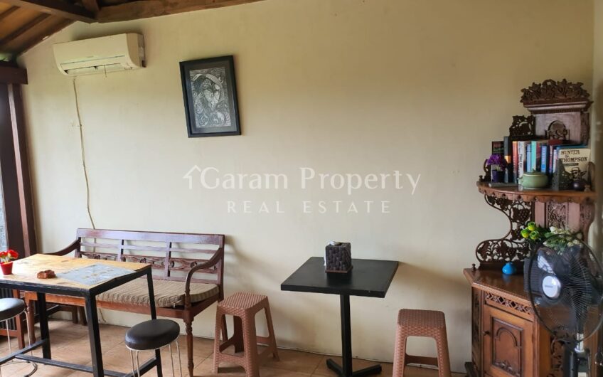 Antique Javanese Wooden House Goa Gong