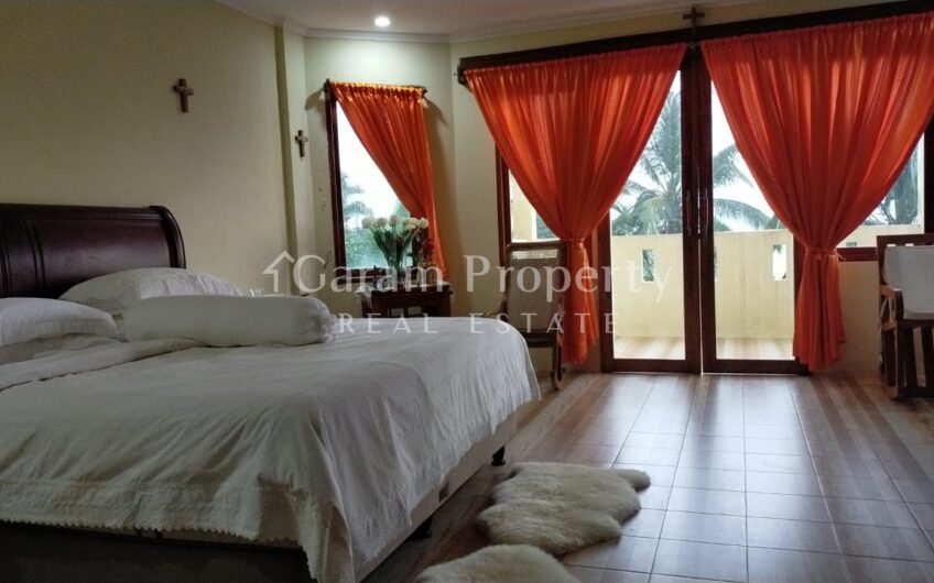 Villa with 7 Hills View