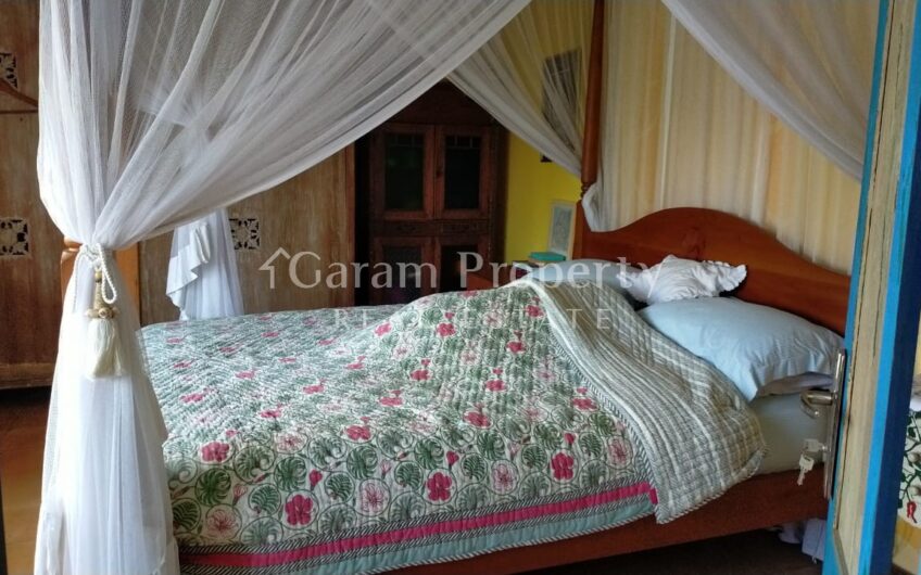 Classic House with Huge Garden at Renon
