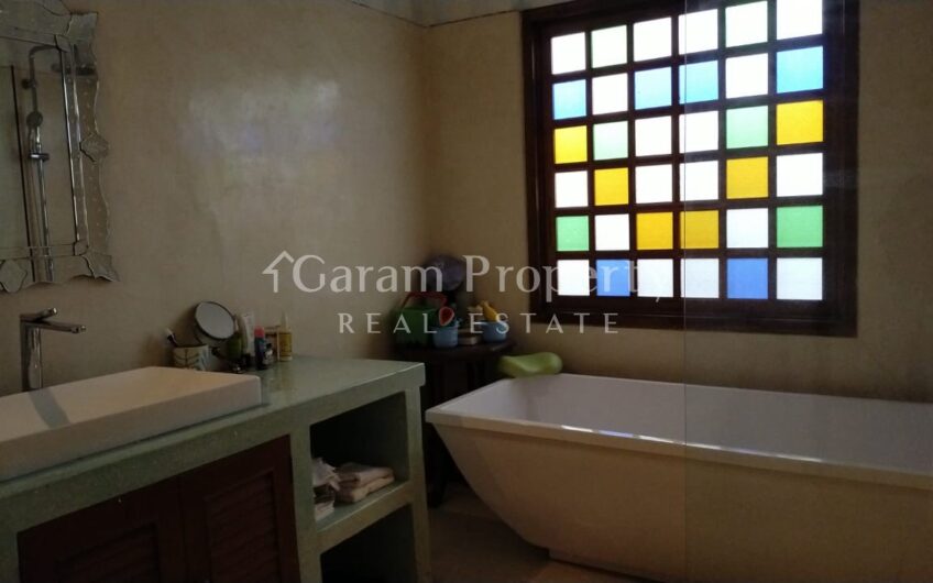 Classic House with Huge Garden at Renon