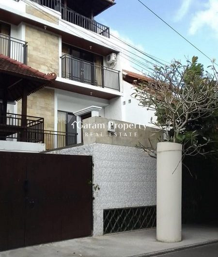 Warm Villa for lease in Jimbaran