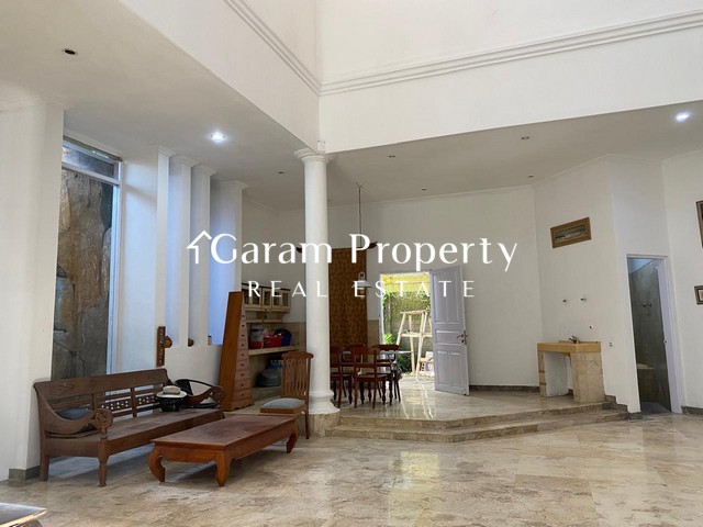 Beautiful House for Lease with Spacious Land in West Denpasar
