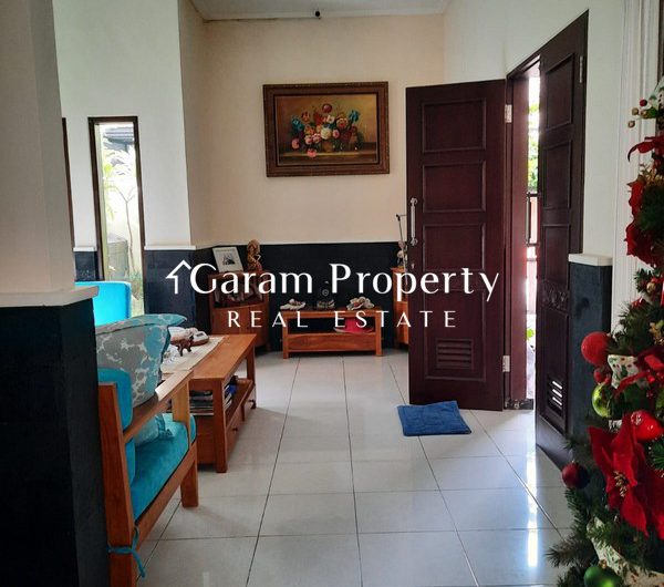 Cozy Villa for Sale in Dalung with Pool