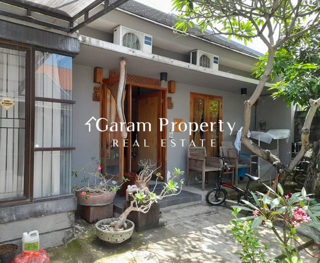 Warm House for Sale in Gatot Subroto Barat