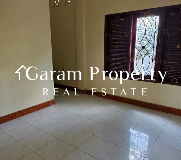 Cozy House for Sale in Pemogan!