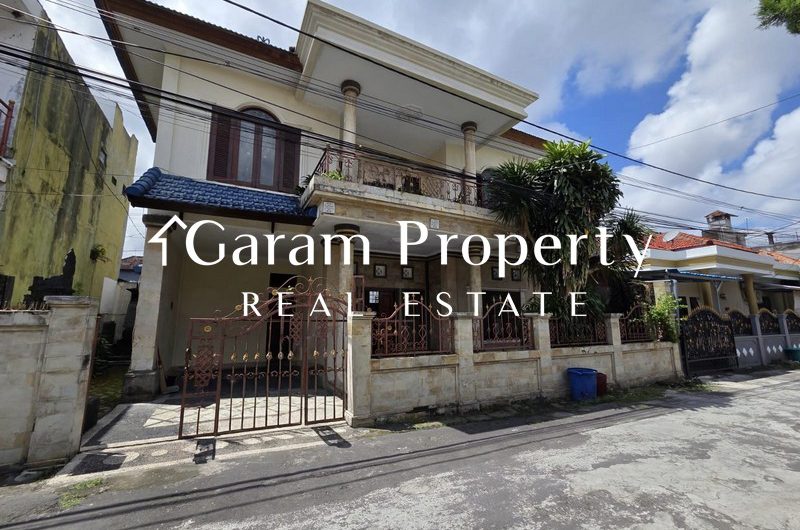 Cozy House for Sale in Pemogan!