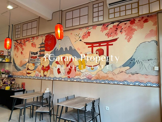 Strategic Shophouse for Sale in Teuku Umar!