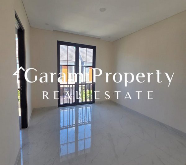 One Gate System House for Sale in Pemogan!
