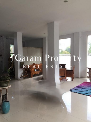 Strategic Shophouse for Sale in Ida Bagus Mantra!