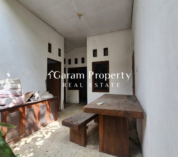 Affordable House for Sale in Padangsambian!