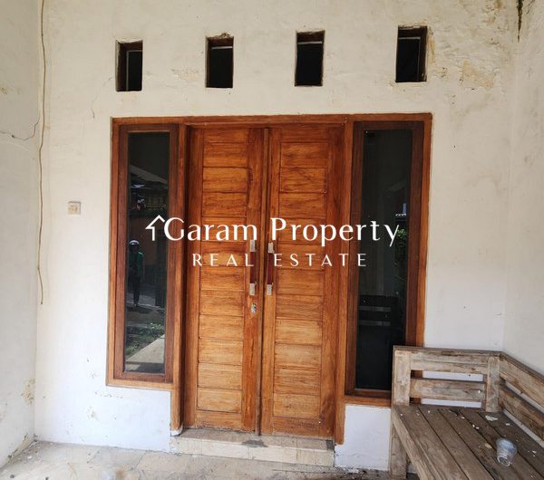 Affordable House for Sale in Padangsambian!