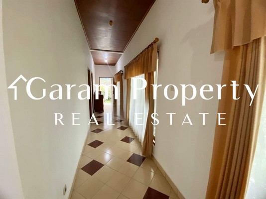 Spacious Villa for Lease in sekar sari!