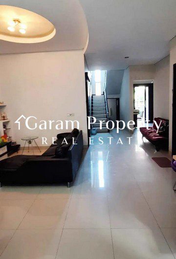 Cozy House for Sale in Renon!