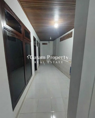 Cozy House for Sale in Gatot Subroto Barat!