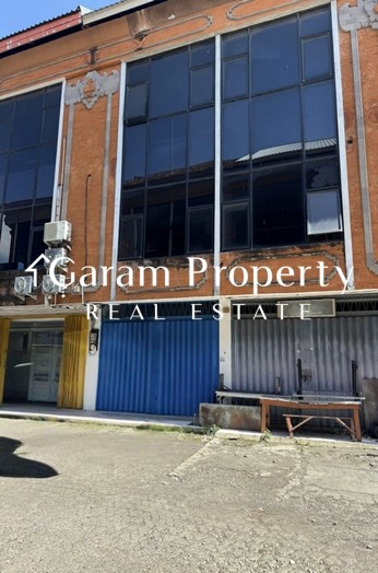 Strategic Shophouse for Sale in Teuku Umar!