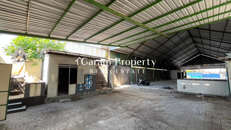 Huge Warehouse for Lease in Sesetan!