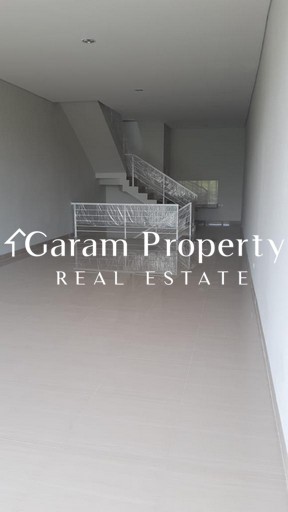 Strategic Shophouse for Sale in Nusa Dua!