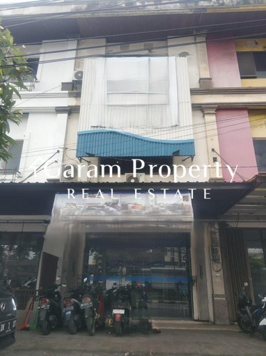 Strategic Shophouse for Sale in Gatot Subroto, Denpasar!