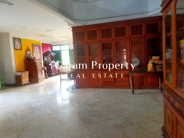 Strategic Commercial Building for Sale in North Denpasar! (Sold)