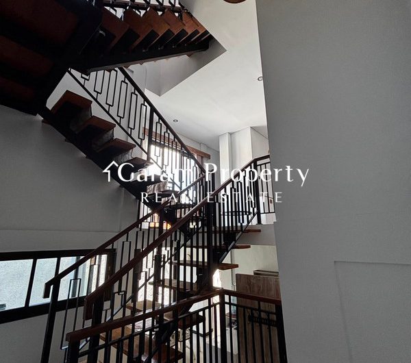 Beautiful House for Lease in Pedungan!