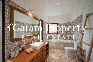 Family Villa for Lease in Berawa!