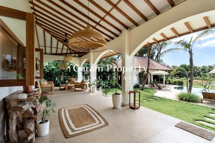 Family Villa for Lease in Kedungu!