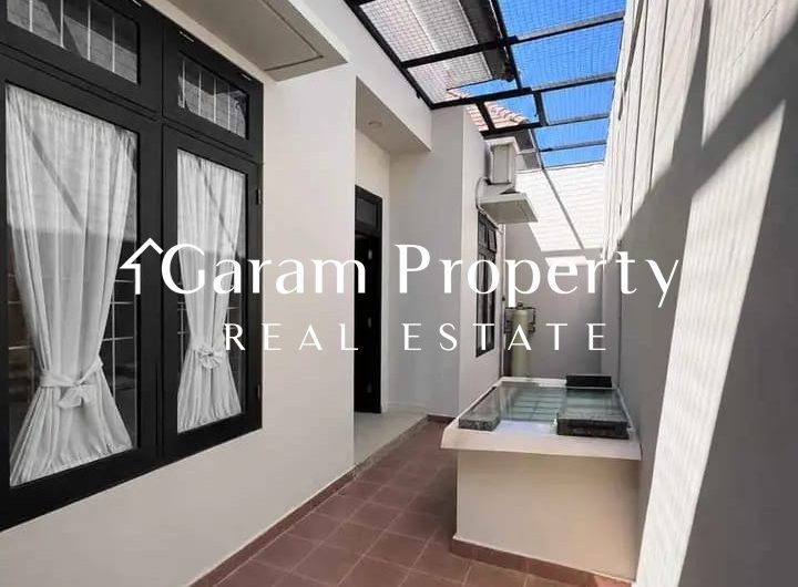 One Gate System House for Lease in Sidakarya!